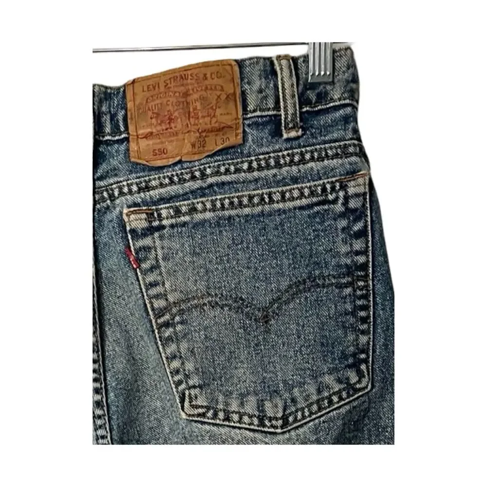 Levis 550 Mens Size 32x30 Blue Denim Medium Wash Straight Made USA Vintage 1990s